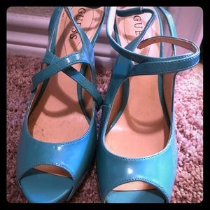 Guess patent leather heels